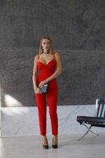 Комбинезон с зауженными брюками